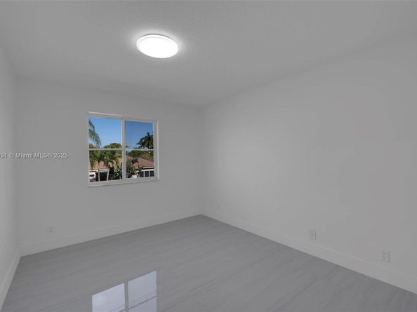 1170 Chenille Cir, Weston FL 33327
