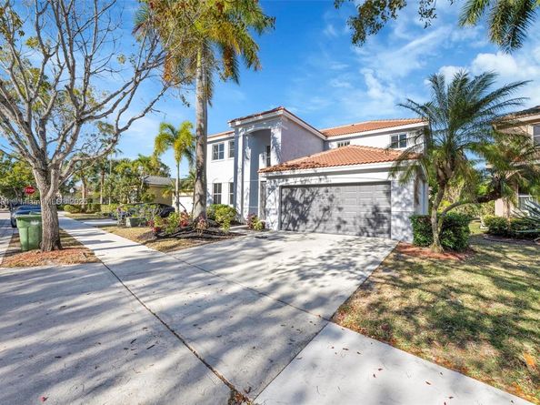 1170 Chenille Cir, Weston FL 33327