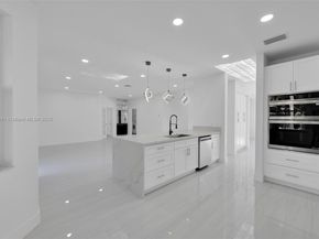 1170 Chenille Cir, Weston FL 33327