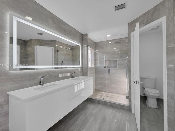 1170 Chenille Cir, Weston FL 33327