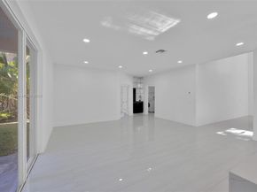 1170 Chenille Cir, Weston FL 33327