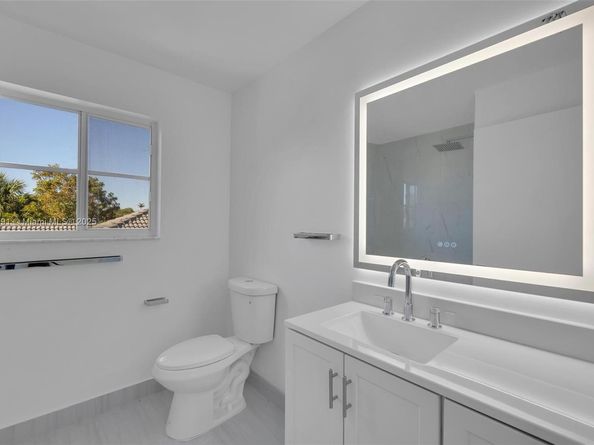1170 Chenille Cir, Weston FL 33327