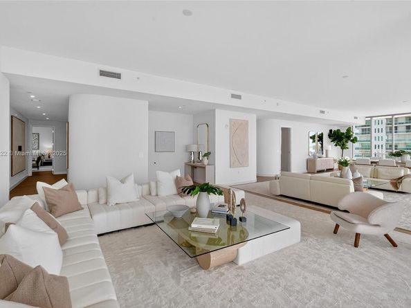2655 S Bayshore Dr 1401, Miami FL 33133