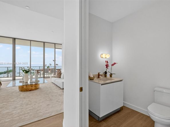2655 S Bayshore Dr 1401, Miami FL 33133