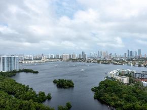 16385 Biscayne Blvd 2904, North Miami Beach FL 33160