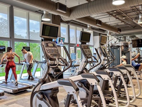 16385 Biscayne Blvd 2904, North Miami Beach FL 33160