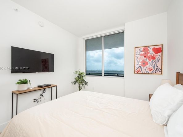 16385 Biscayne Blvd 2904, North Miami Beach FL 33160