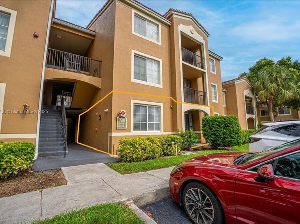 7910 N Nob Hill Rd 105, Tamarac FL 33321