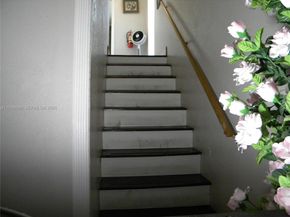 7527 SW 7th Ct, North Lauderdale FL 33068