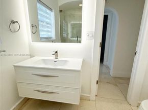 5835 La Gorce Dr, Miami Beach FL 33140