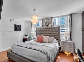 1200 Brickell Bay Dr 1924, Miami FL 33131