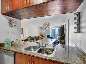 1200 Brickell Bay Dr 1924, Miami FL 33131