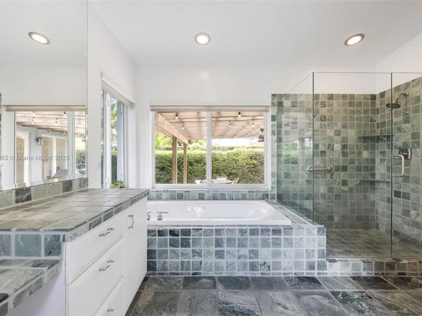 7220 SW 53rd Ct, Miami FL 33143