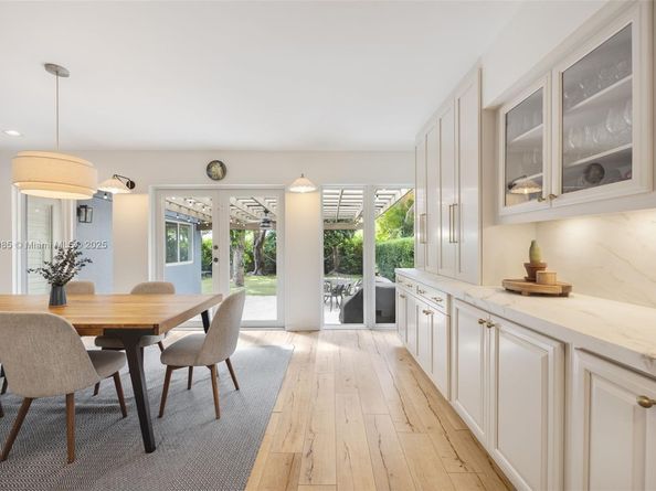 7220 SW 53rd Ct, Miami FL 33143