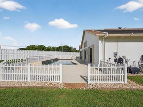 112 Camelot Ct, Royal Palm Beach FL 33411