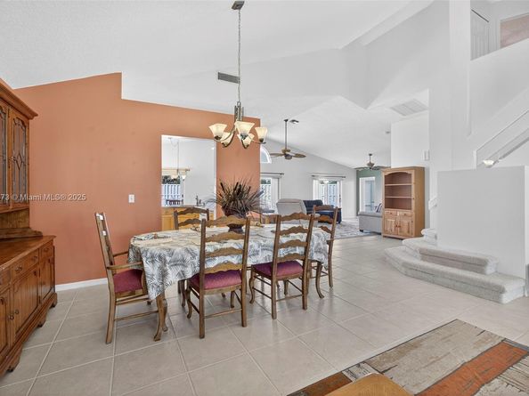 112 Camelot Ct, Royal Palm Beach FL 33411