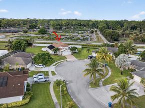 112 Camelot Ct, Royal Palm Beach FL 33411