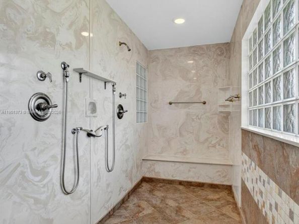 112 Camelot Ct, Royal Palm Beach FL 33411