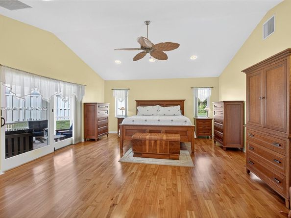112 Camelot Ct, Royal Palm Beach FL 33411