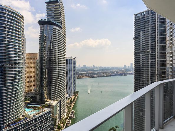 77 SE 5th St 2410, Miami FL 33131