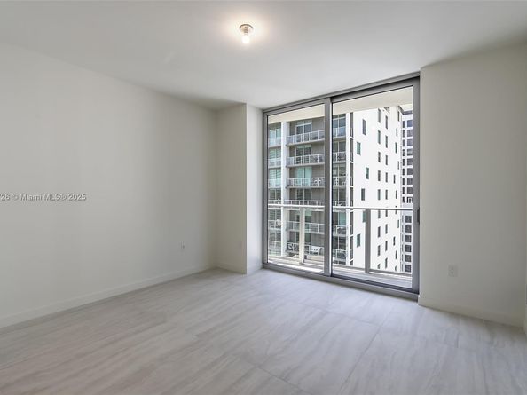 77 SE 5th St 2410, Miami FL 33131