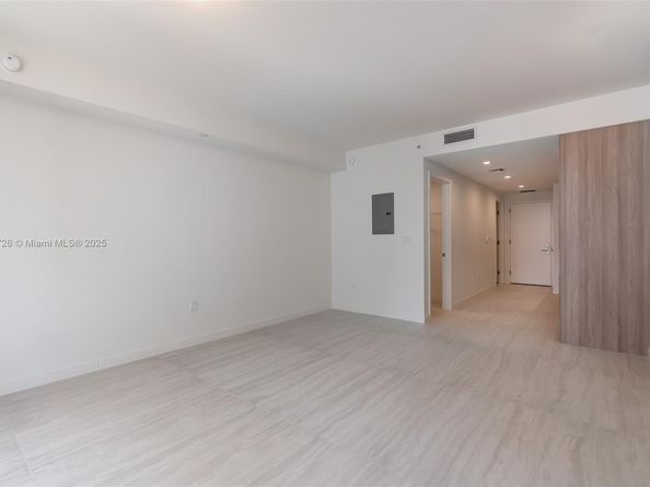 77 SE 5th St 2410, Miami FL 33131