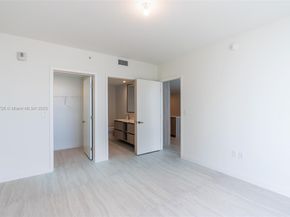 77 SE 5th St 2410, Miami FL 33131