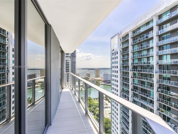 77 SE 5th St 2410, Miami FL 33131