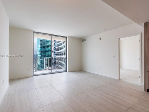 77 SE 5th St 2410, Miami FL 33131