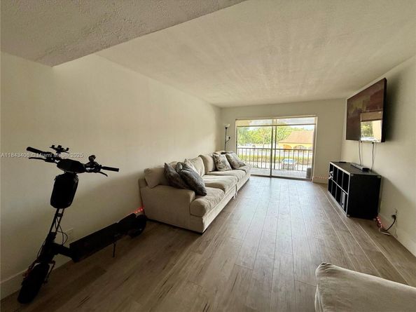480 NW 20th St 207, Boca Raton FL 33431
