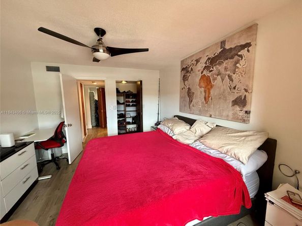 480 NW 20th St 207, Boca Raton FL 33431