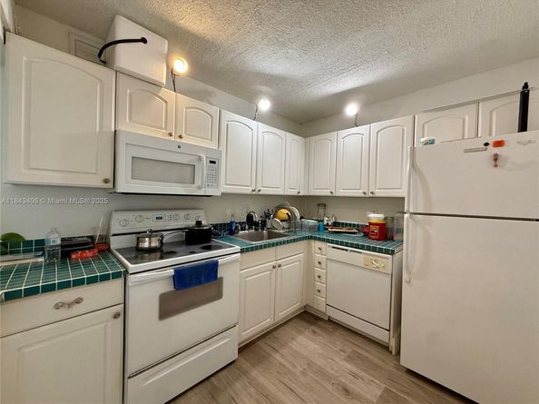 480 NW 20th St 207, Boca Raton FL 33431
