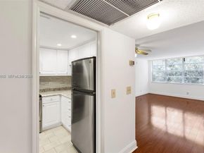 9430 Live Oak Pl 407, Davie FL 33324