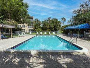 9430 Live Oak Pl 407, Davie FL 33324