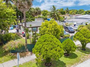 901 NW 34th Ter, Lauderhill FL 33311