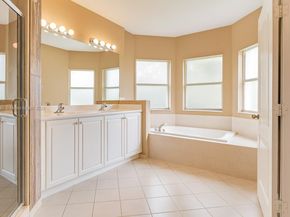 204 NE 32nd Ter, Homestead FL 33033