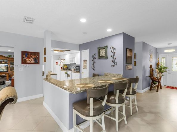 7185 E Tropical Way, Plantation FL 33317