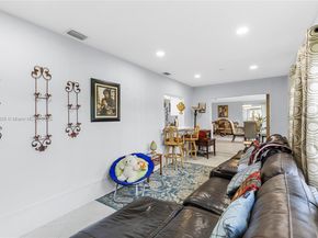 7185 E Tropical Way, Plantation FL 33317