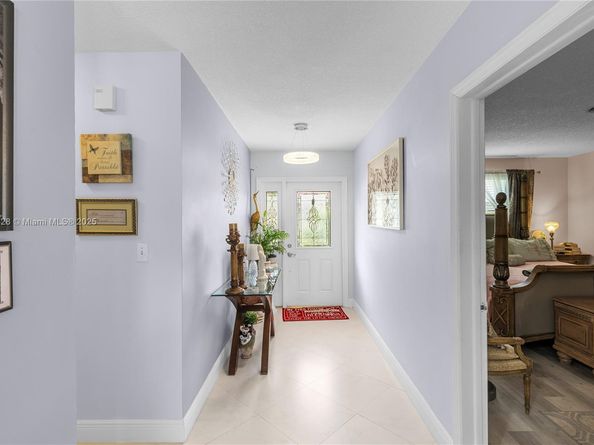 7185 E Tropical Way, Plantation FL 33317