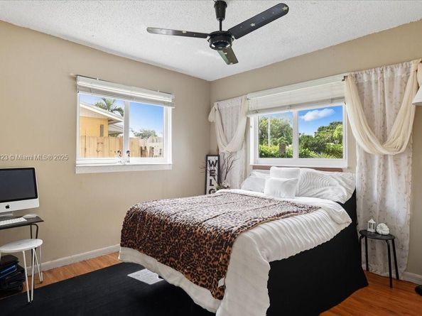 514 SW 72nd Ter, North Lauderdale FL 33068