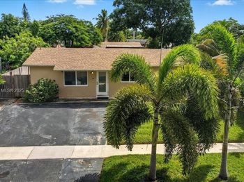 514 SW 72nd Ter