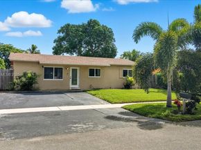 514 SW 72nd Ter, North Lauderdale FL 33068