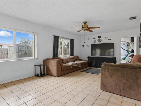 514 SW 72nd Ter, North Lauderdale FL 33068