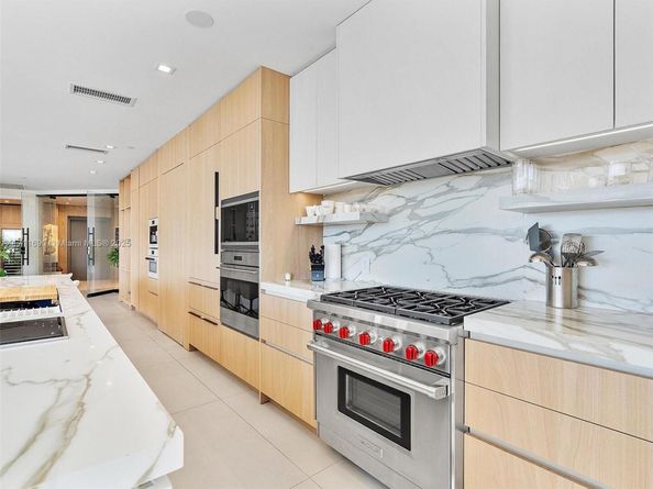 21 Isle Of Venice Dr PH1, Fort Lauderdale FL 33301