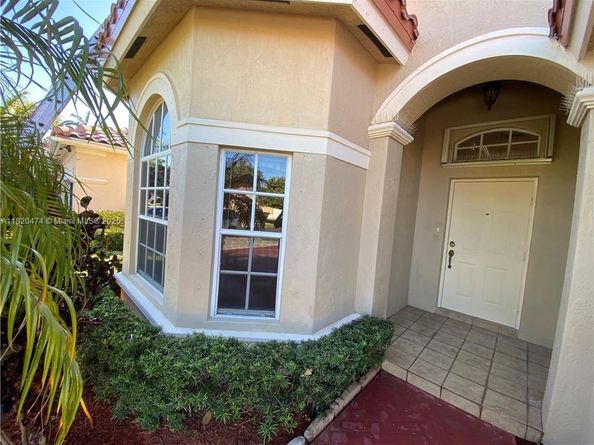 4980 SW 134th Ave, Miramar FL 33027