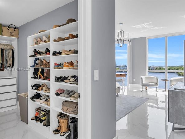 17111 Biscayne Blvd 602, North Miami Beach FL 33160
