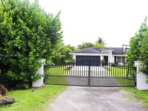 16930 W Mead Hill Dr, Loxahatchee FL 33470