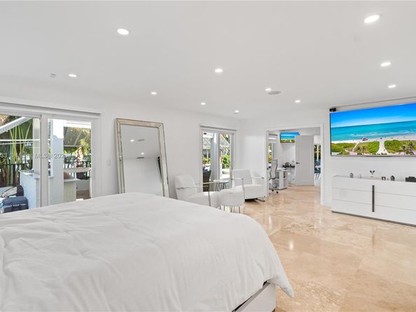 2839 NE 35th St, Fort Lauderdale FL 33306