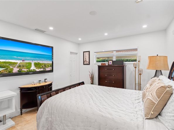 2839 NE 35th St, Fort Lauderdale FL 33306