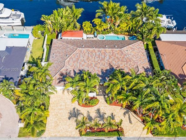 2839 NE 35th St, Fort Lauderdale FL 33306